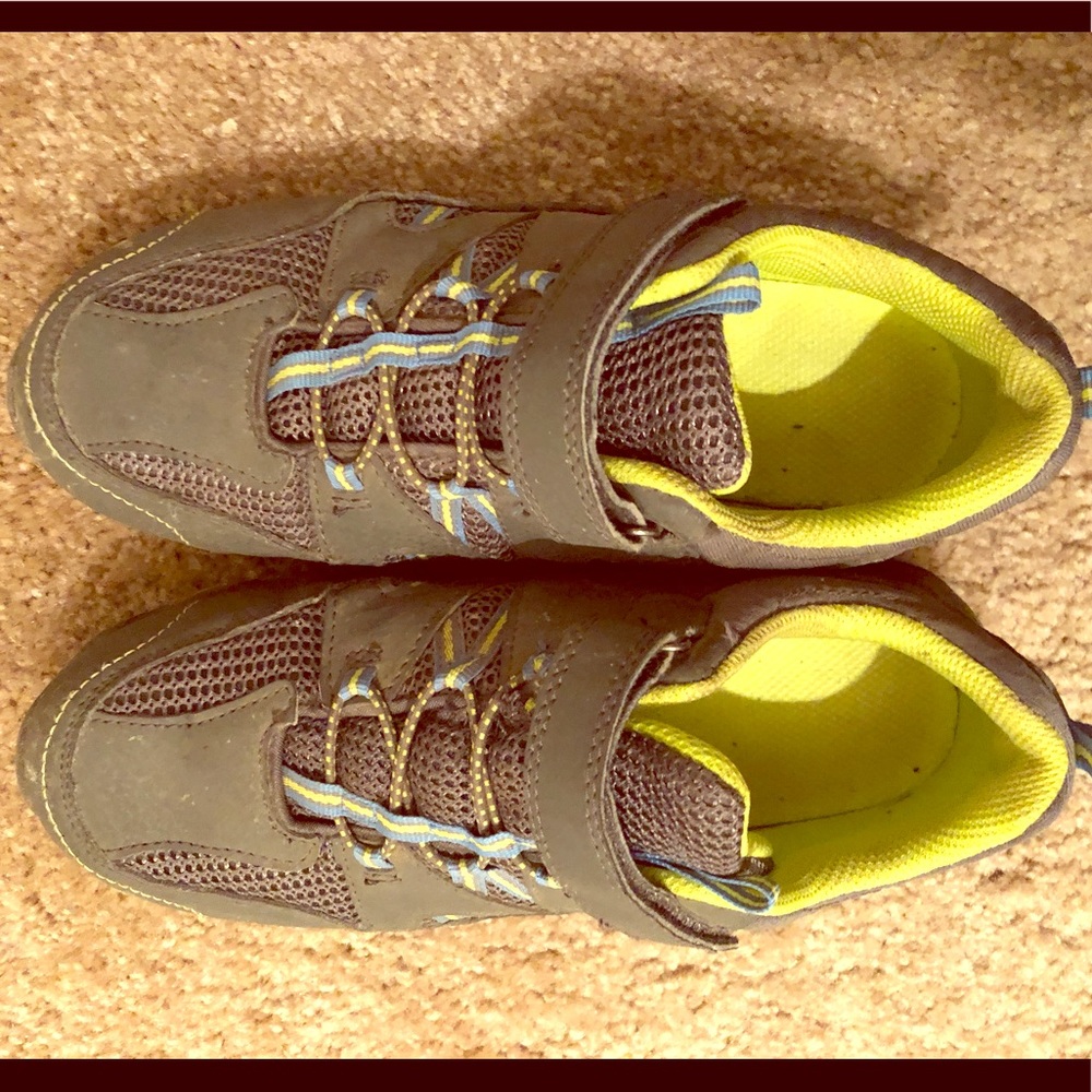Kids Hiking Shoes